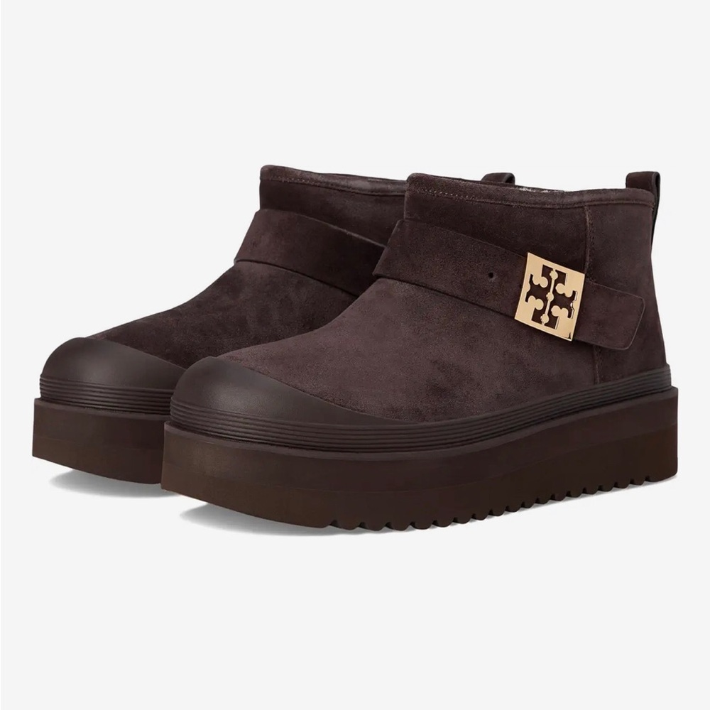Tory Burch MELLOW SHEARLING PLATFORM BOOT
Size 7 ($425)
Deep Espresso/Gold